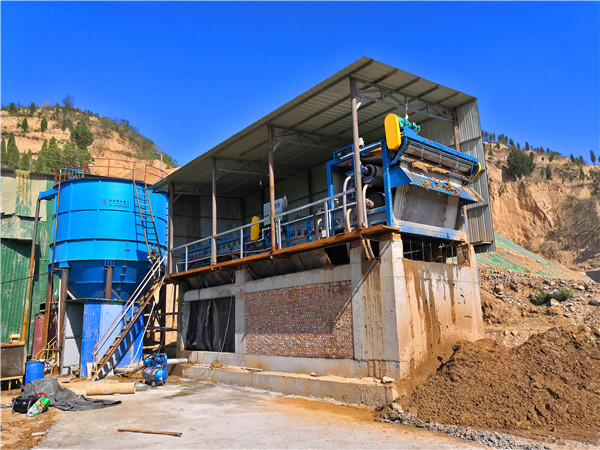 隆中洗沙機(jī)<a href=http://m.yeczp.net/tags/xishahuishouji target=_blank class=infotextkey><a href=//tags/xishahuishouji target=_blank class=infotextkey>細(xì)沙回收機(jī)</a></a>36.jpg